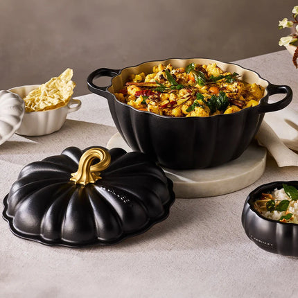 Le Creuset Bräter Kürbis Mattschwarz 24cm / 3,7L