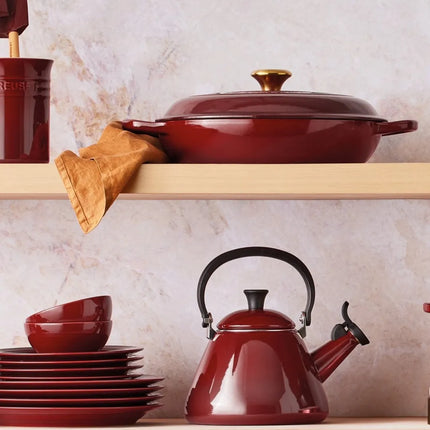 Le Creuset flacher Bräter Campagnard Signature Granat 30 cm