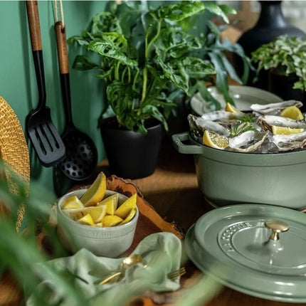 Staub Bräter La Cocotte Eukalyptus